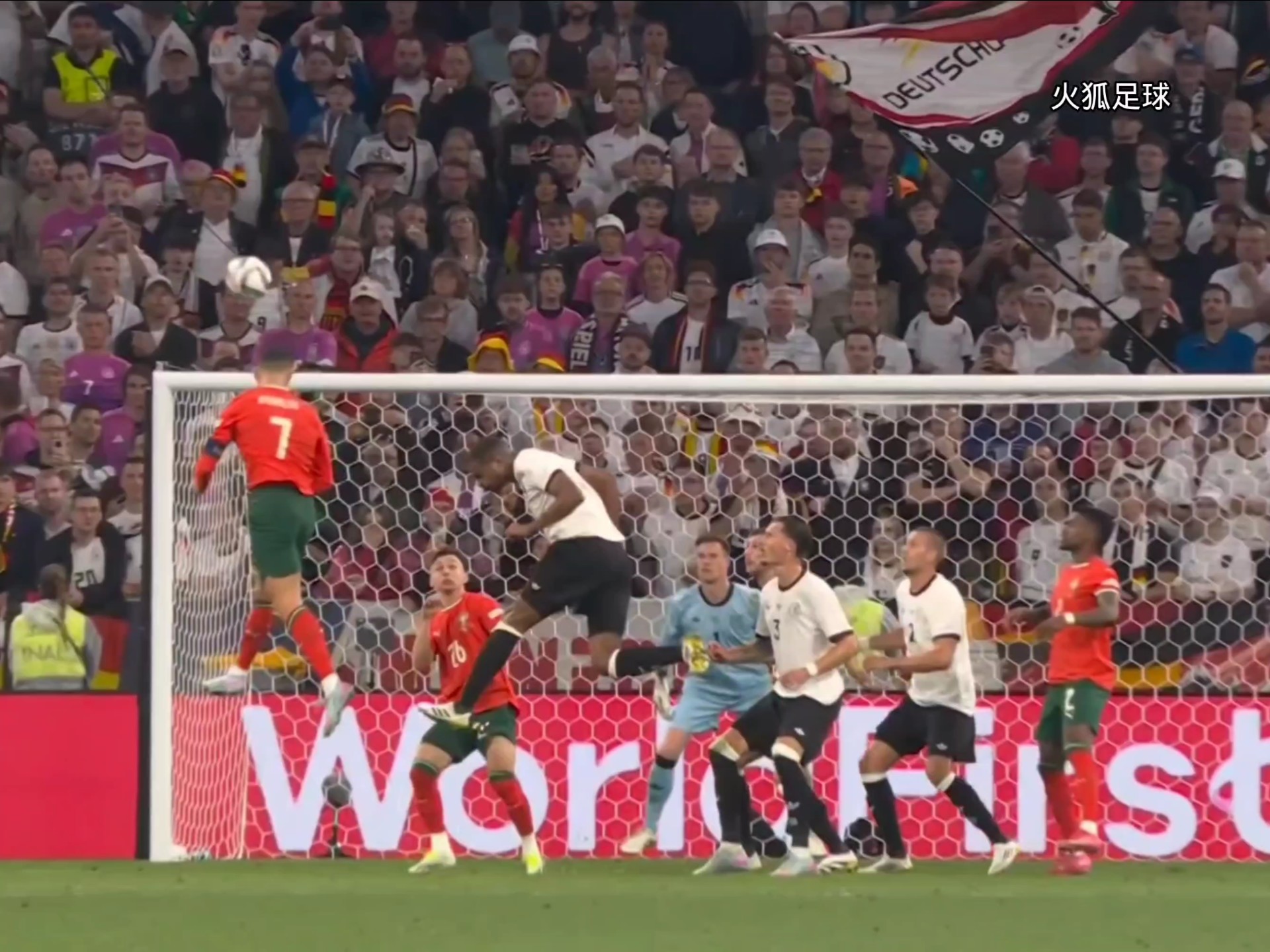  莱万多夫斯基冠军 