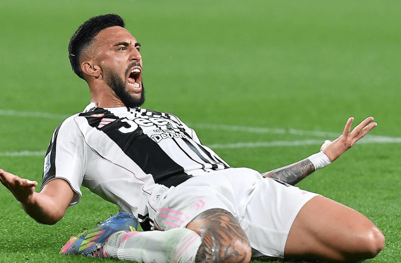 壹号娱乐关于尤文图斯训练开放日，今晨防线松动引欢呼，NBA季后赛在即，身体对抗强度拉满的信息